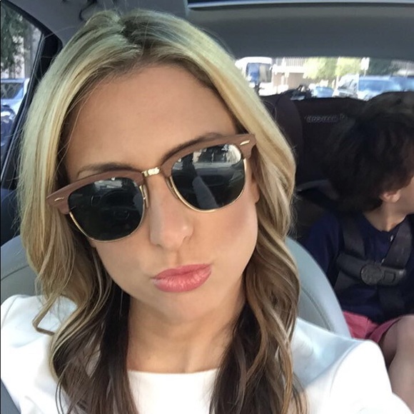 Meet your Posher, Anne - Picture 7 of 7